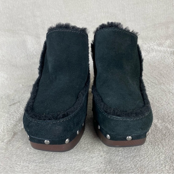 UGG Aubriana Mule Women's Heel Boots 7 Black Suede Sheepskin Lined Studded NEW - Picture 5 of 8